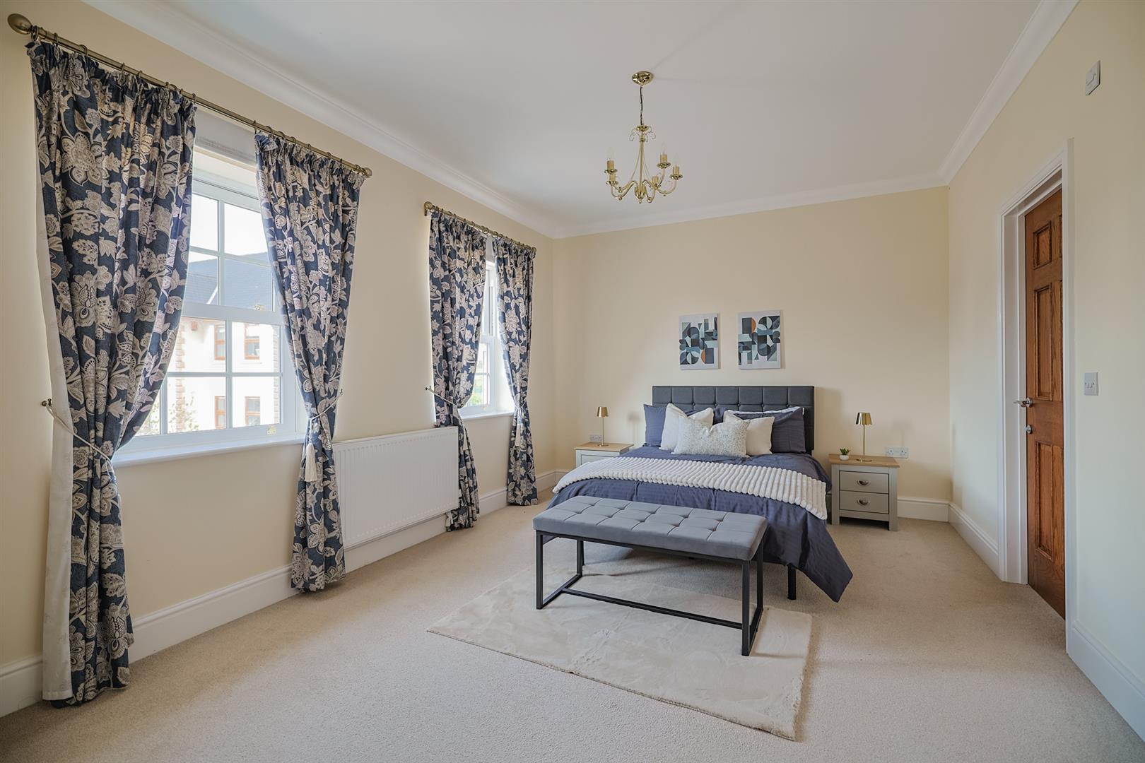 6 Clos Y Parc, Five Roads, Llanelli, SA15 5HB